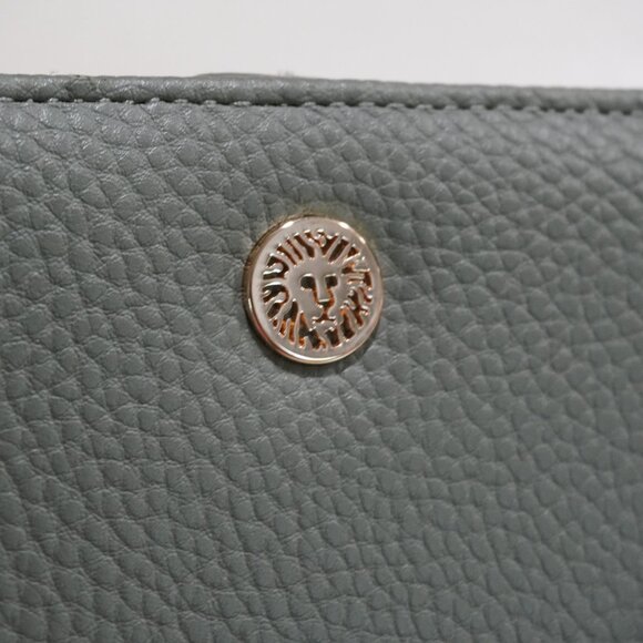 Anne Klien Authentic Slim Bifold Green Wallet - Picture 2 of 10